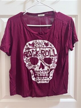 Rock & Roll Skull Graphic Tee - Burgundy